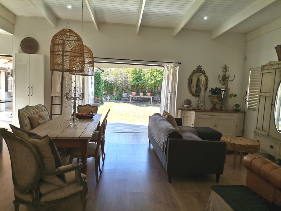 To Let 3 Bedroom Property for Rent in Martinville Western Cape
